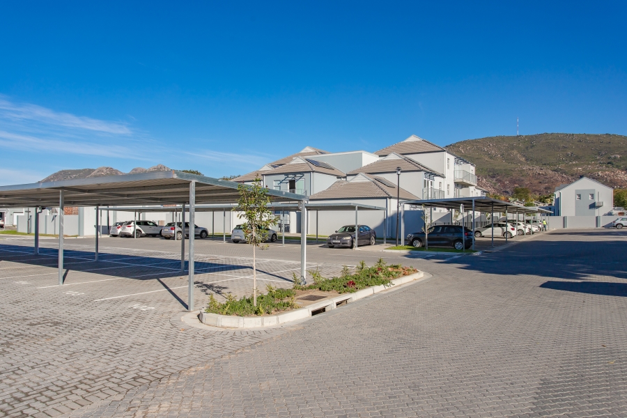 To Let 2 Bedroom Property for Rent in Honeydew Country Estate Western Cape
